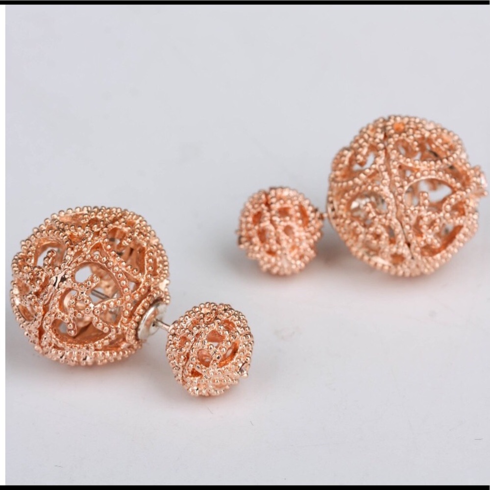 NWT Filigree Double Sided Round Ball Stud RoseGold